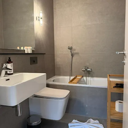 Nooqa - Living Collection - Parkplatz, Smart Tv, Kueche, Voll Ausgestattet Duisburg