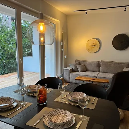公寓 Nooqa - Living Collection - Parkplatz, Smart Tv, Kueche, Voll Ausgestattet