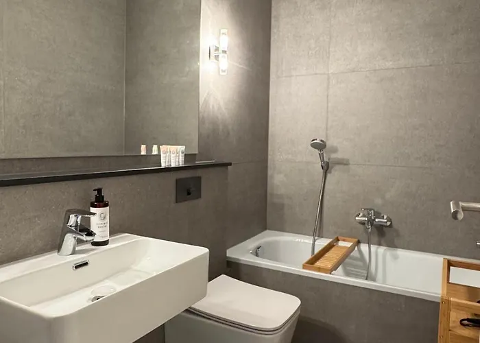 Apartamento Nooqa - Living Collection - Parkplatz, Smart Tv, Kueche, Voll Ausgestattet Duisburgo