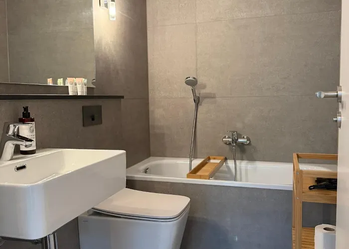 Nooqa - Living Collection - Parkplatz, Smart Tv, Kueche, Voll Ausgestattet Duisburgo